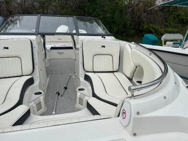 Slide: The Image of Stingray 230 SX 2020 - 7