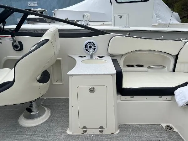 Slide: The Image of Stingray 230 SX 2020 - 9