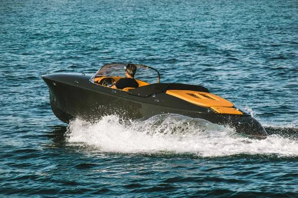 Slide: The Image of Seven Seas Hermes Speedster 2019 - 1
