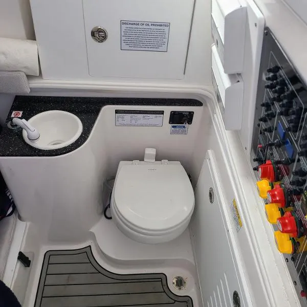Slide: The Image of Sea Fox 328 Commander 2021 - 8