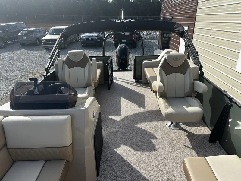 Slide: The Image of Veranda Vista View Series 20RC-BITOON-115HP 2026 - 4