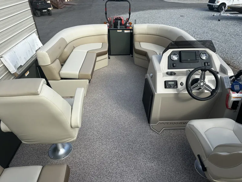 Slide: The Image of Veranda Vista View Series 20RC-BITOON-115HP 2026 - 5