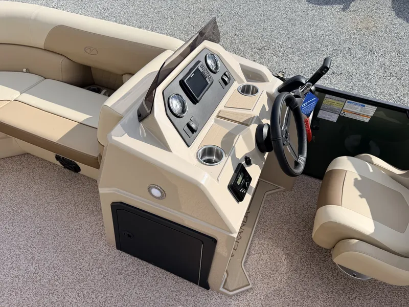 Slide: The Image of Veranda Vista View Series 22RC-BITOON-115HP 2026 - 4