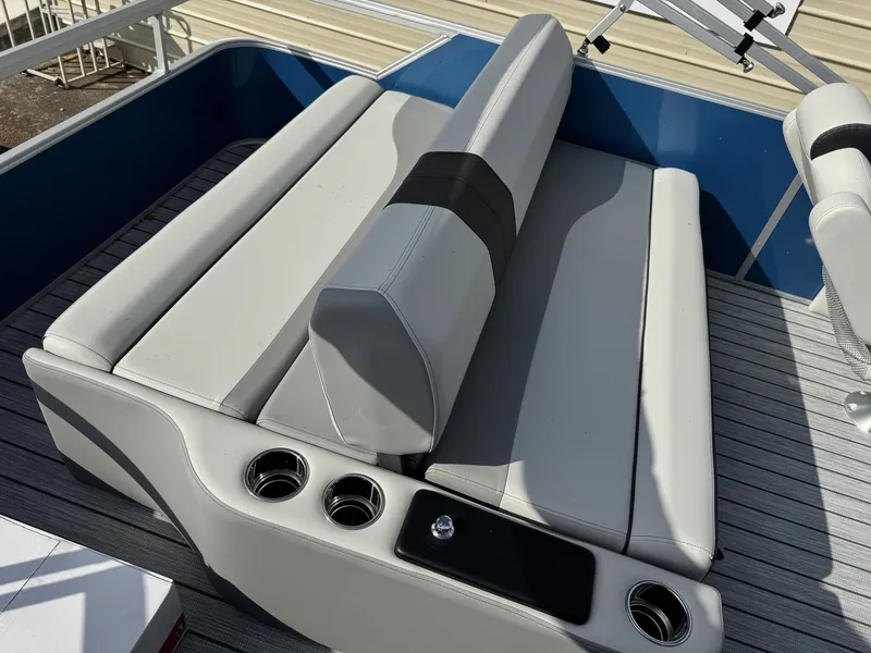 Slide: The Image of SunCatcher Select Series 322SL 2026 - 3