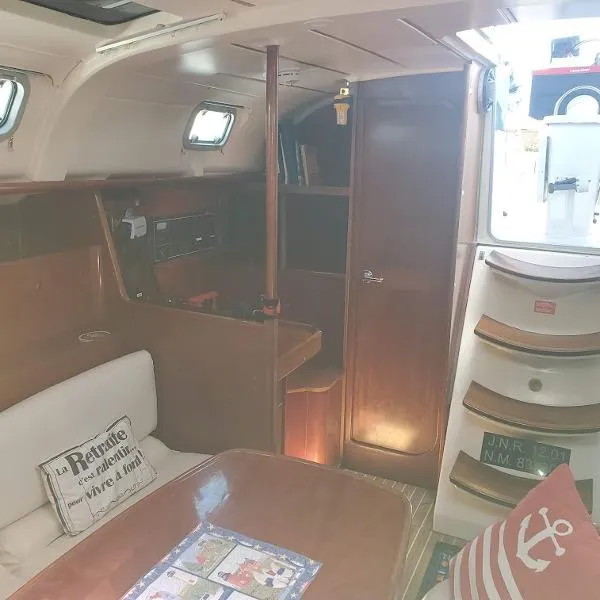 Slide: The Image of Beneteau Oceanis 400 1994 - 10