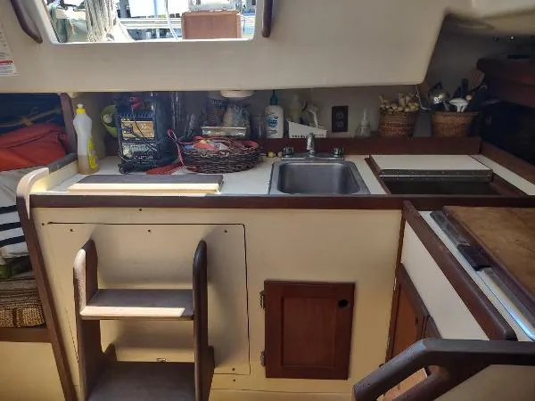Slide: The Image of O'Day Sloop 1979 - 6