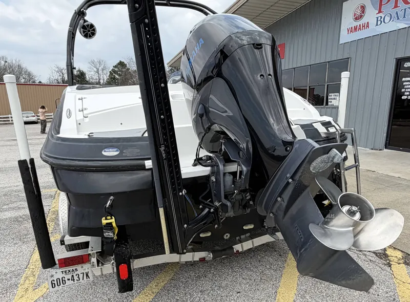 Slide: The Image of Hurricane SS203 CROSSFIR 2015 - 10