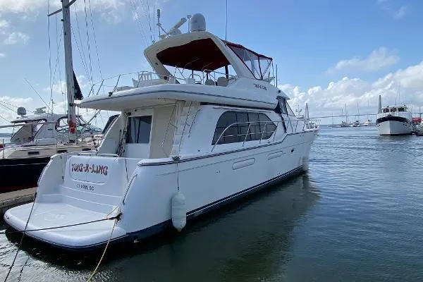 Slide: The Image of Bayliner 5788 Pilot House Motoryacht 1999 - 2