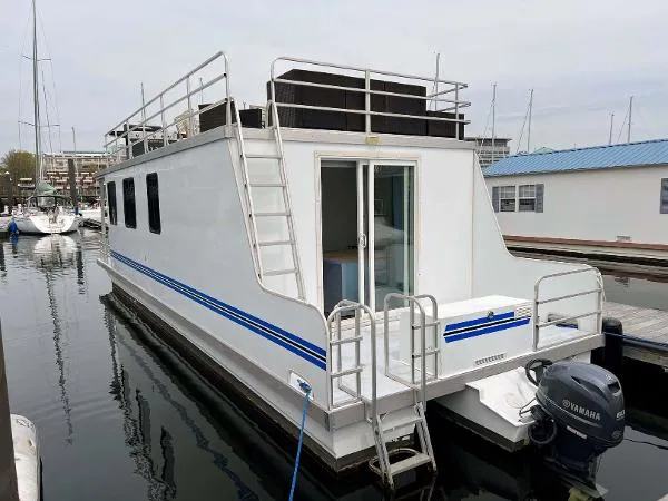 Slide: The Image of Catamaran Houseboat 2019 - 0