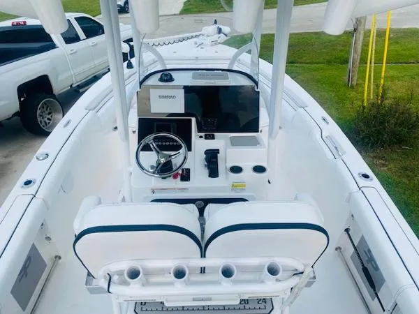 Slide: The Image of Sea Pro 219 Center Console 2021 - 2