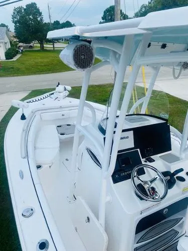 Slide: The Image of Sea Pro 219 Center Console 2021 - 4