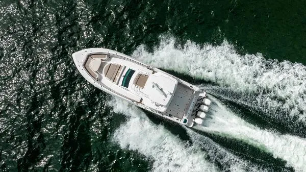 Slide: The Image of Boston Whaler 420 Outrage Seakeeper 2018 - 5
