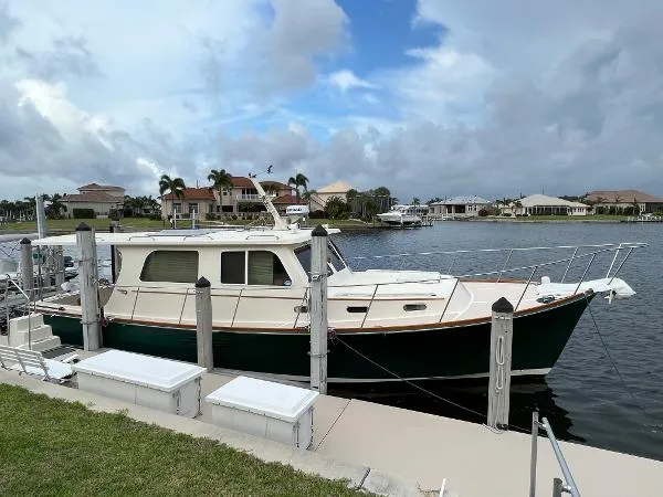 Slide: The Image of Hinckley Yachts Talaria 1998 - 1