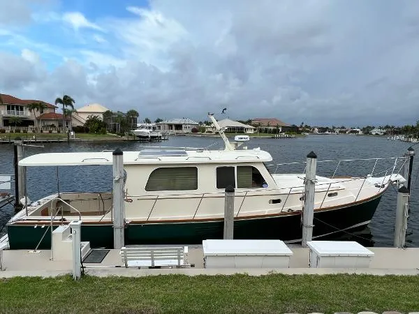Slide: The Image of Hinckley Yachts Talaria 1998 - 2