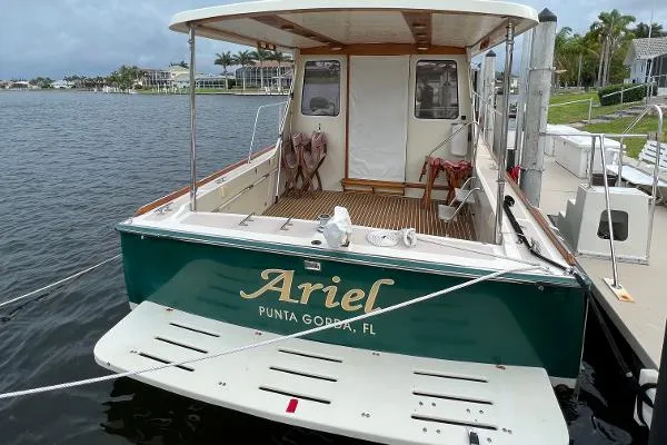 Slide: The Image of Hinckley Yachts Talaria 1998 - 4