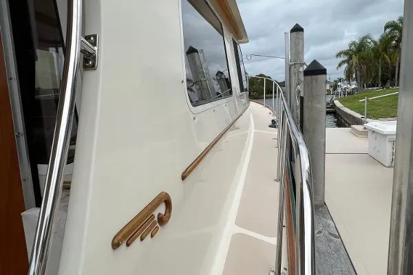 Slide: The Image of Hinckley Yachts Talaria 1998 - 6