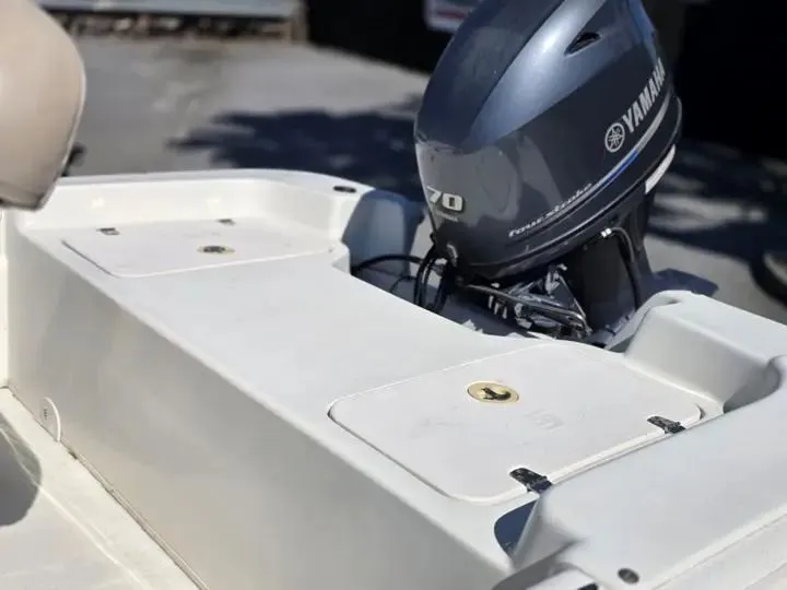 Slide: The Image of Carolina JVX CENTER CONSOLE 2015 - 10