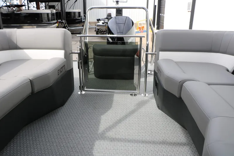 Slide: The Image of Evotti 723 QL Tri Toon 2026 - 51