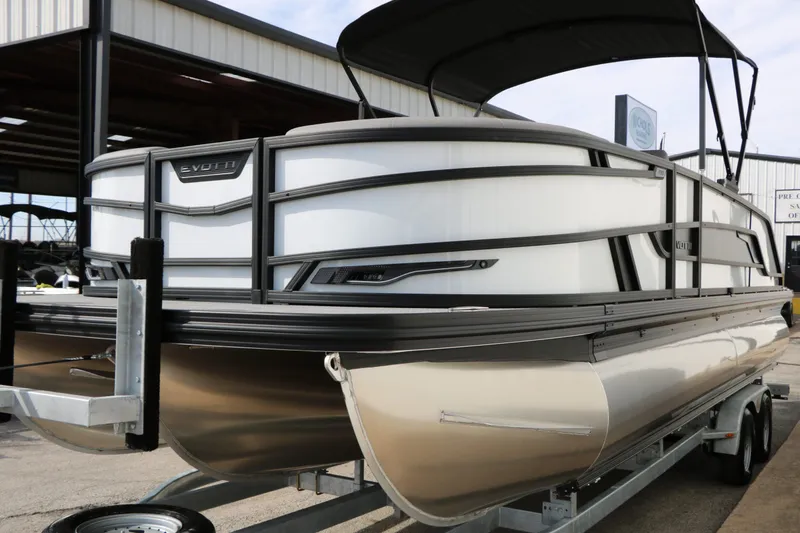 Slide: The Image of Evotti 723 QL Tri Toon 2026 - 62