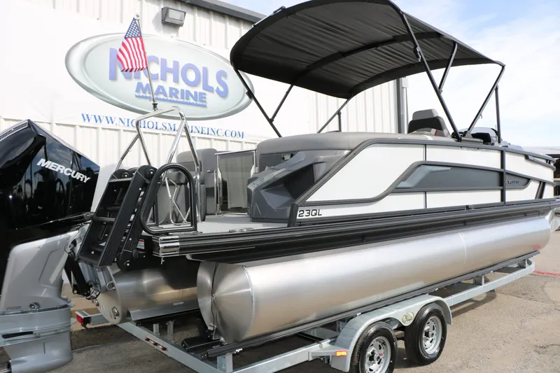 Slide: The Image of Evotti 723 QL Tri Toon 2026 - 63