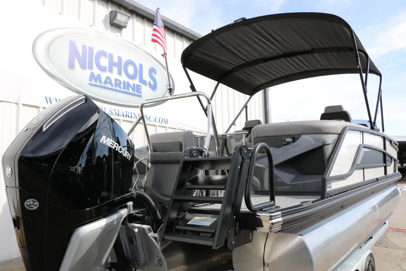 Slide: The Image of Evotti 723 QL Tri Toon 2026 - 64