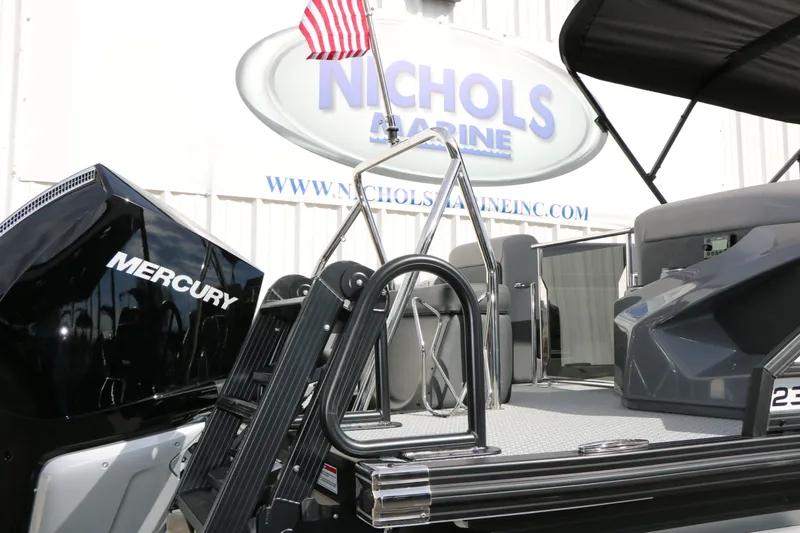 Slide: The Image of Evotti 723 QL Tri Toon 2026 - 70