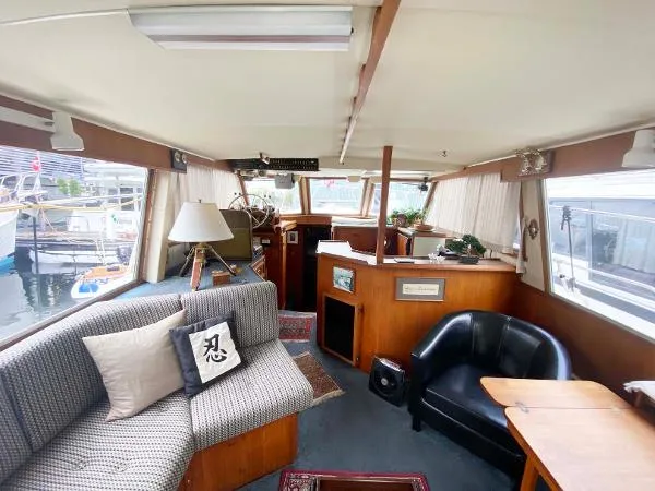 Slide: The Image of Uniflite Coastal Cruiser 1981 - 1