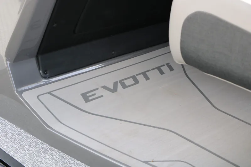 Slide: The Image of Evotti 521 QL Tri Toon 2026 floor panel with logo. - 37