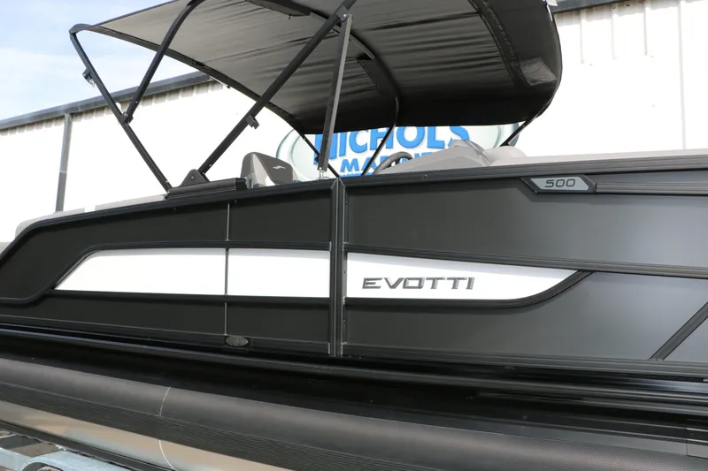 Slide: The Image of Evotti 521 QL Tri Toon 2026 - 61