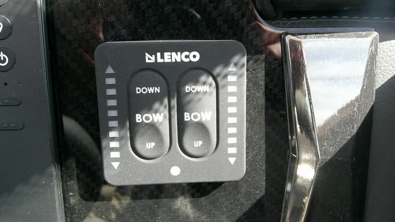 Slide: The Image of Chaparral SSX 30 2026 - 7