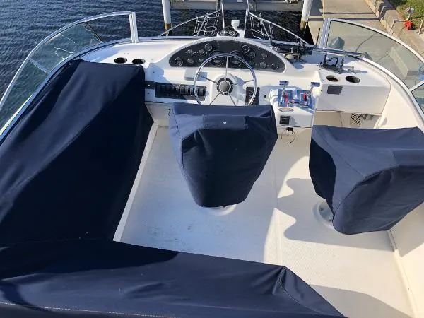Slide: The Image of Bayliner 4087 Aft Cabin Motoryacht 1999 - 1