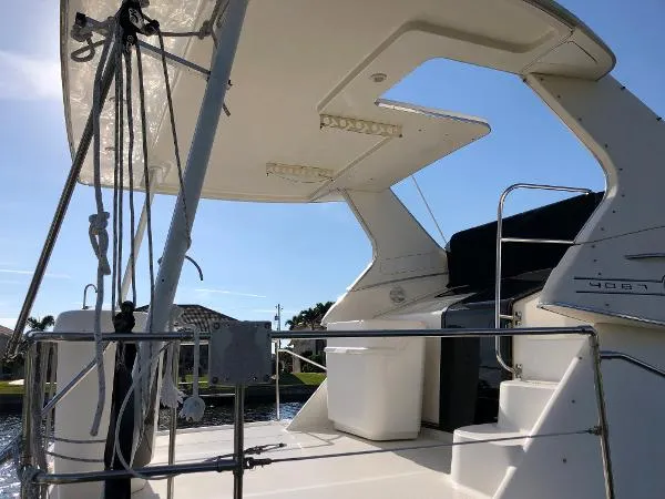 Slide: The Image of Bayliner 4087 Aft Cabin Motoryacht 1999 - 4