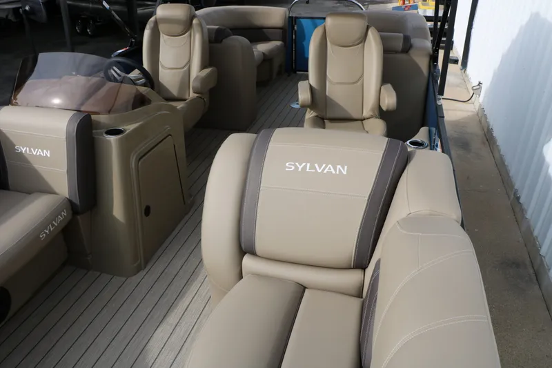 Slide: The Image of Sylvan 822 LZ Tri Toon 2026 - 15