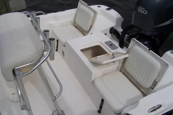 Slide: The Image of NauticStar 2110 Nautic Bay 2008 - 6