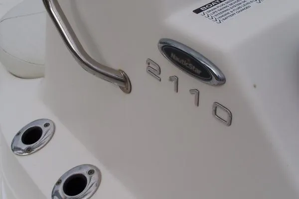 Slide: The Image of NauticStar 2110 Nautic Bay 2008 - 9