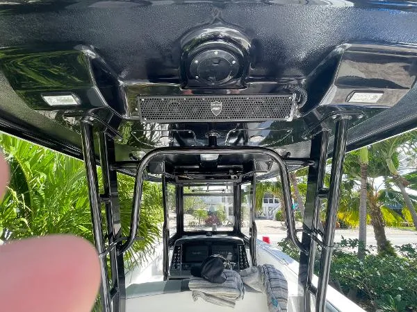 Slide: The Image of Robalo r272 2019 - 5
