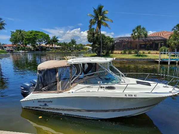 Slide: The Image of Wellcraft 240 Coastal 2004 - 2