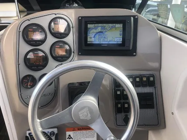 Slide: The Image of Wellcraft 240 Coastal 2004 - 6