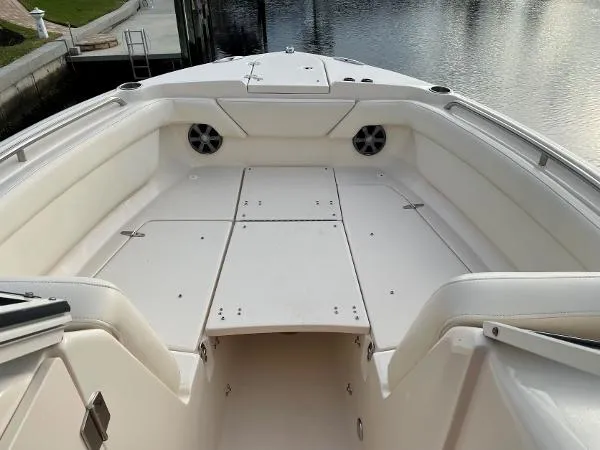 Slide: The Image of Grady-White 275 Dual Console 2019 - 10