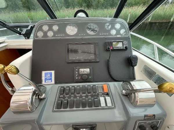 Slide: The Image of Tiara 3100 Open 2000 - 10