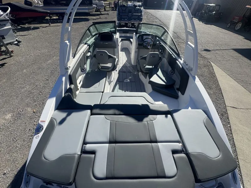 Slide: The Image of Chaparral 23 SSi 2026 - 11