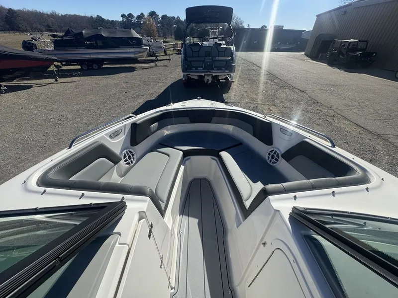 Slide: The Image of Chaparral 23 SSi 2026 - 7