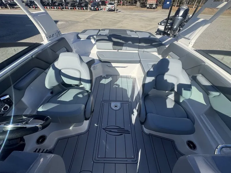 Slide: The Image of Chaparral 23 SSi 2026 - 9