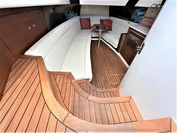 Slide: The Image of Boston Whaler 420 Outrage 2019 - 2