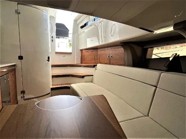 Slide: The Image of Boston Whaler 420 Outrage 2019 - 3