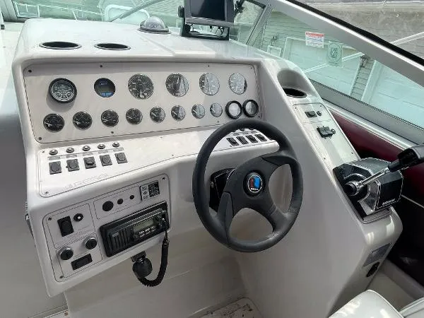 Slide: The Image of Regal 290 Commodore 1993 - 11