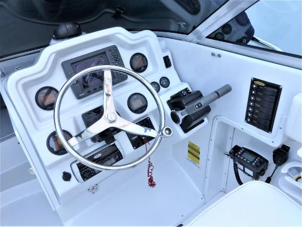 Slide: The Image of Glacier Bay 2640 Renegade 2004 - 6