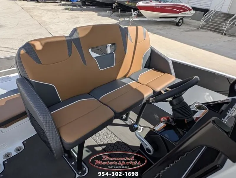 Slide: The Image of Scarab 255 Open LX 2026 - 22