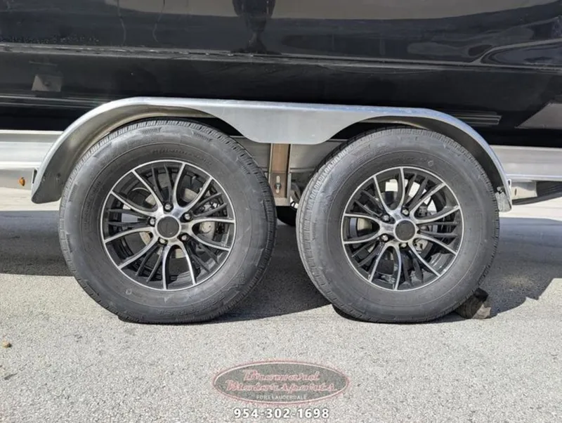 Slide: The Image of Scarab 255 Open LX 2026 - 35