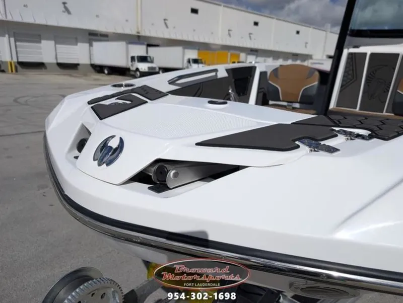 Slide: The Image of Scarab 255 Open LX 2026 - 36